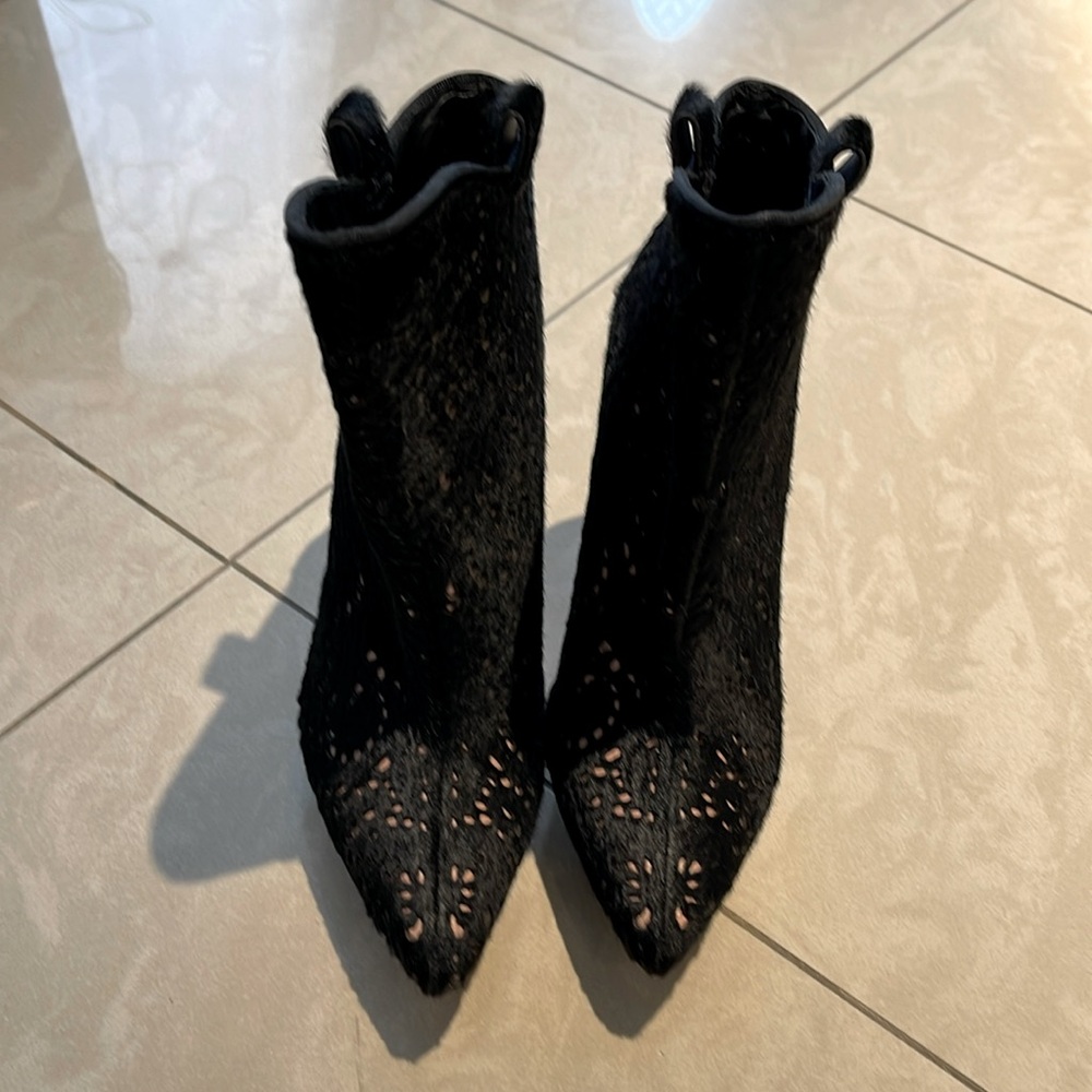 New! alice+olivia ankle boots size 37 (6.5)